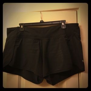 Lululemon Run Times Shorts Size 12