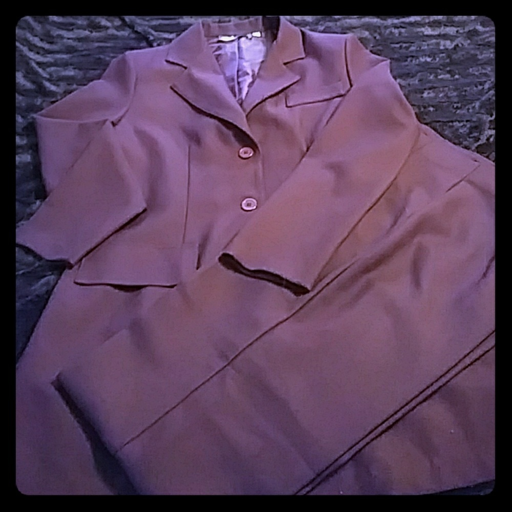 Pant suit