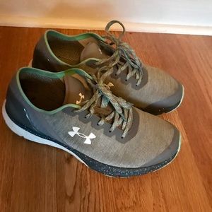 Under Armour Sneakers