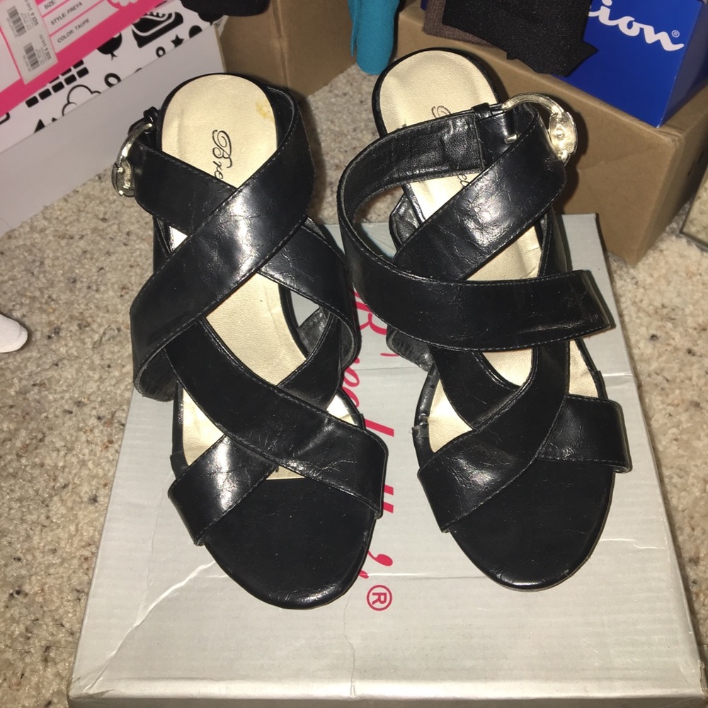 Black strappy high heels sz 5.5