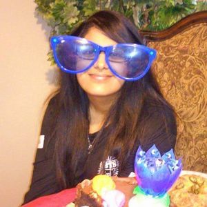 Meet your Posher, Ari