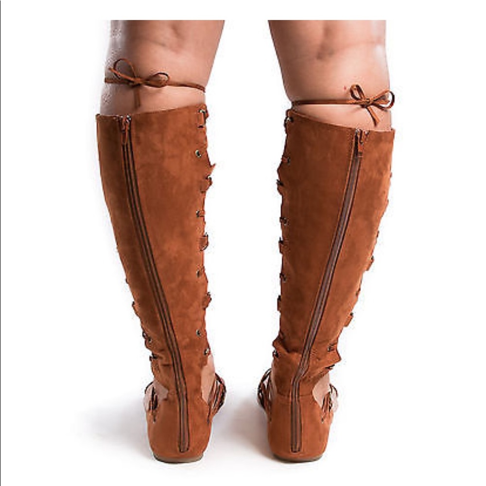 New in box. suede tan/brown gladiator sandals - Picture 2 of 4