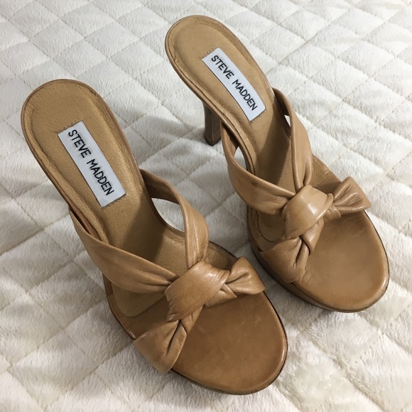 Steve Madden Shoes - Steve Madden "Suzette" camel color heels
