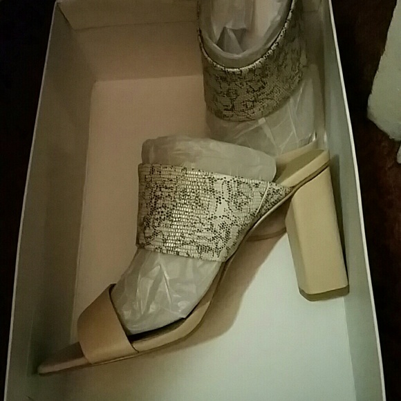 Trisha Exotic Leather Shoes - Picture 2 of 6