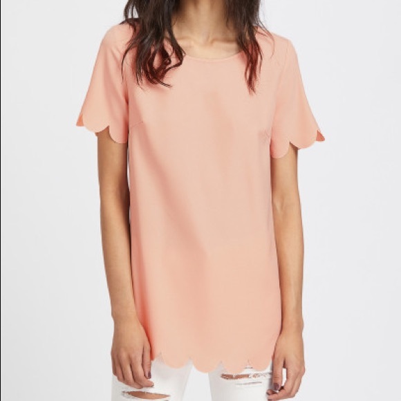 Tops - Scalloped Peach Colored Top