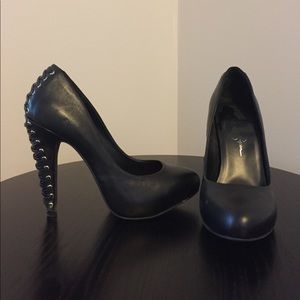 Jessica Simpson Black Corset Pumps