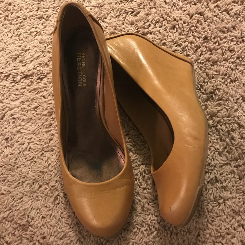 Kenneth Cole Reaction WMS 9M leather wedge heels