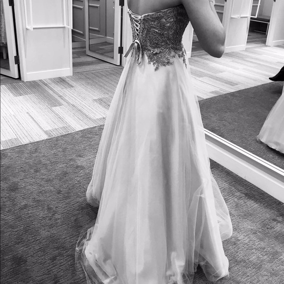 Gold sequence prom dress - Picture 4 of 4