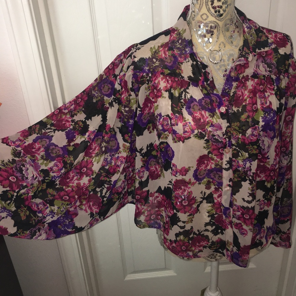 Blouse - Picture 2 of 3