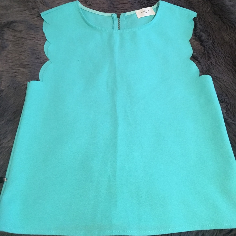 Everly Top Size Small