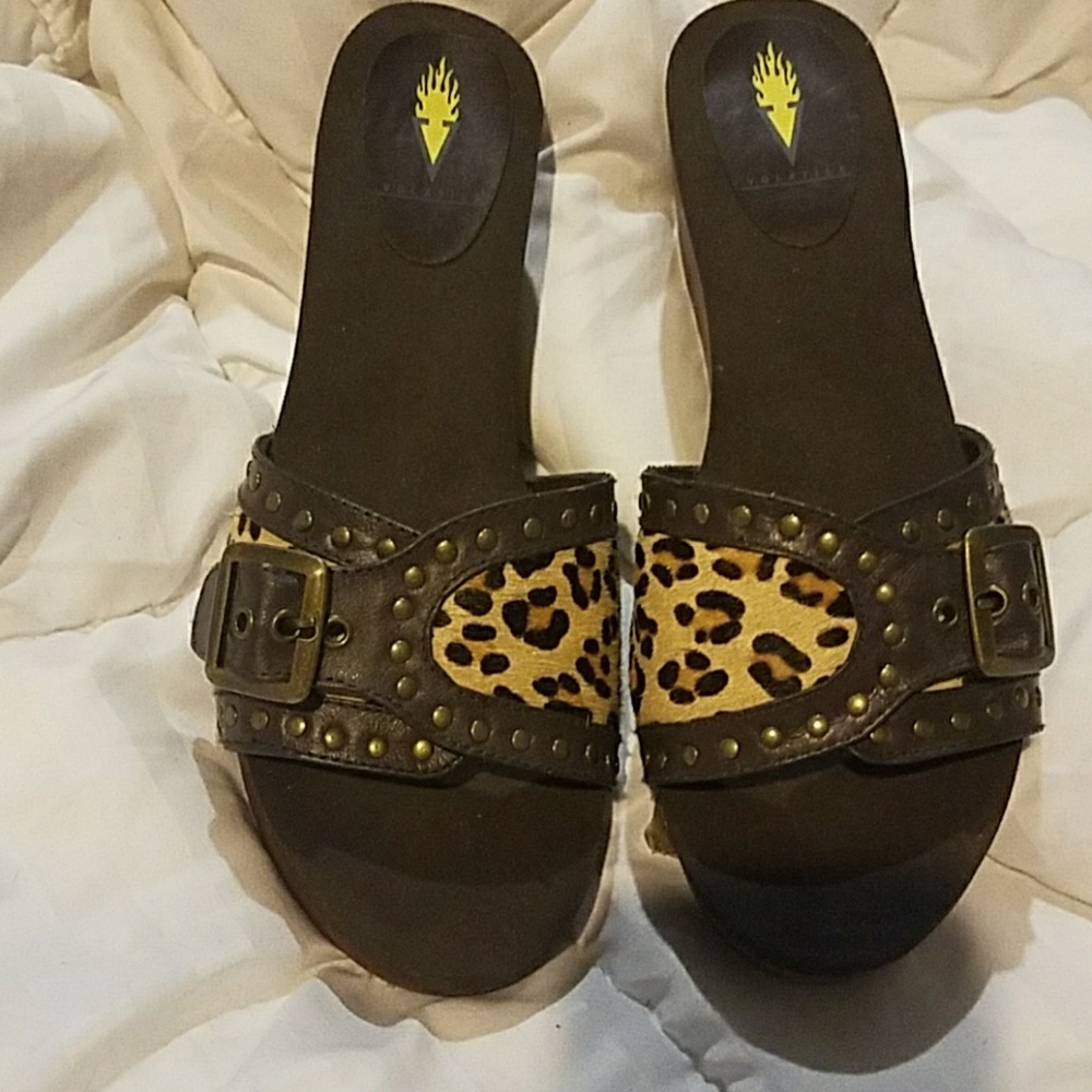 Volatile Tan/Leopard Wedge Slides