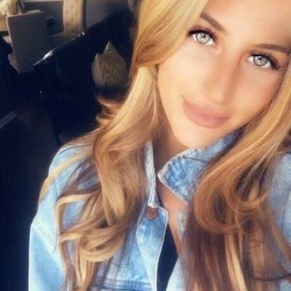 Meet your Posher, Kelly