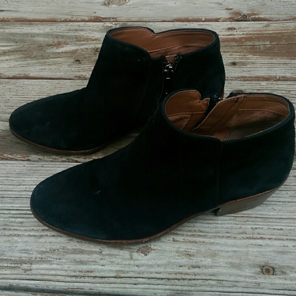 Sam Edelman Petty- Black Suede Size 7