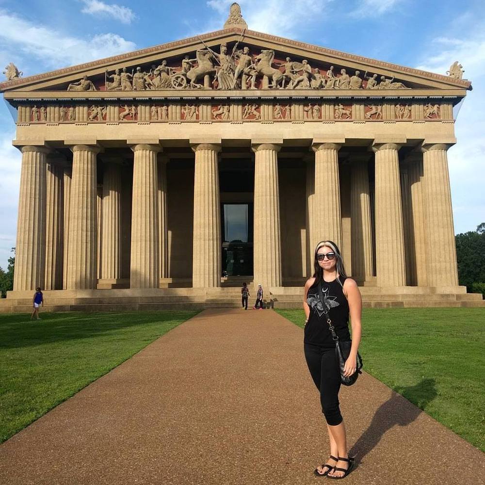 Meet your Posher, Lisa