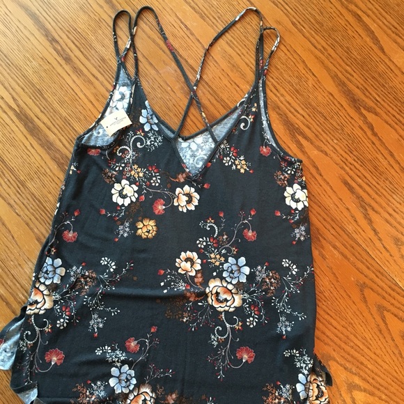 American Eagle Tank Size Small, new with tags - Picture 3 of 8