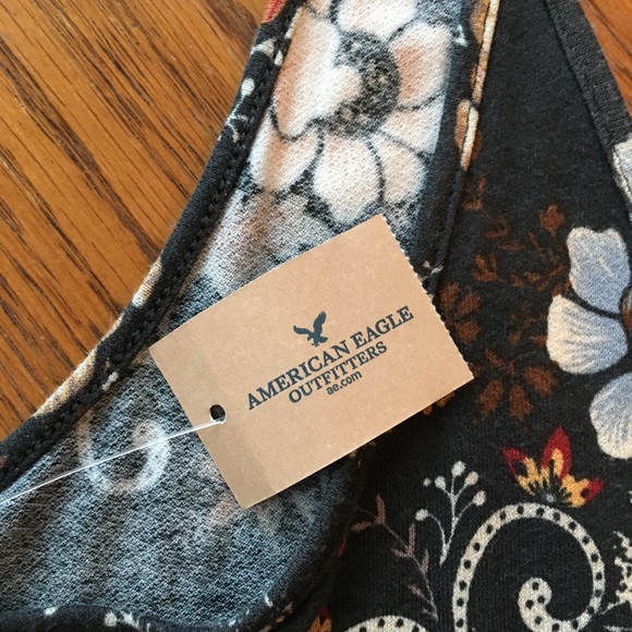 American Eagle Tank Size Small, new with tags - Picture 4 of 8