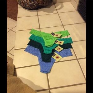 Bundle for nico6 - (4) NWT Hanky Panky Thongs