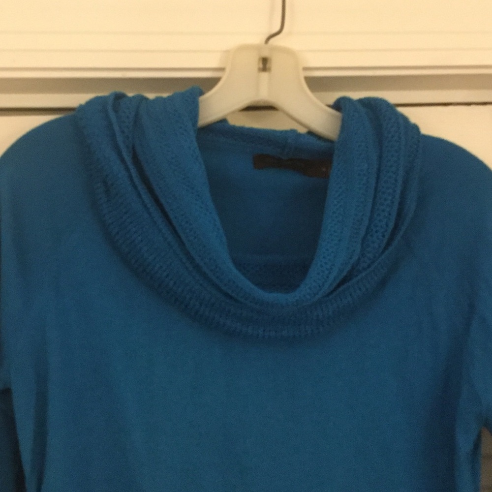 Sweater - Picture 3 of 3