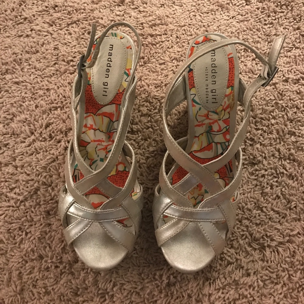 Madden Girl WMS 9M Silver Strappy Cork Wedge