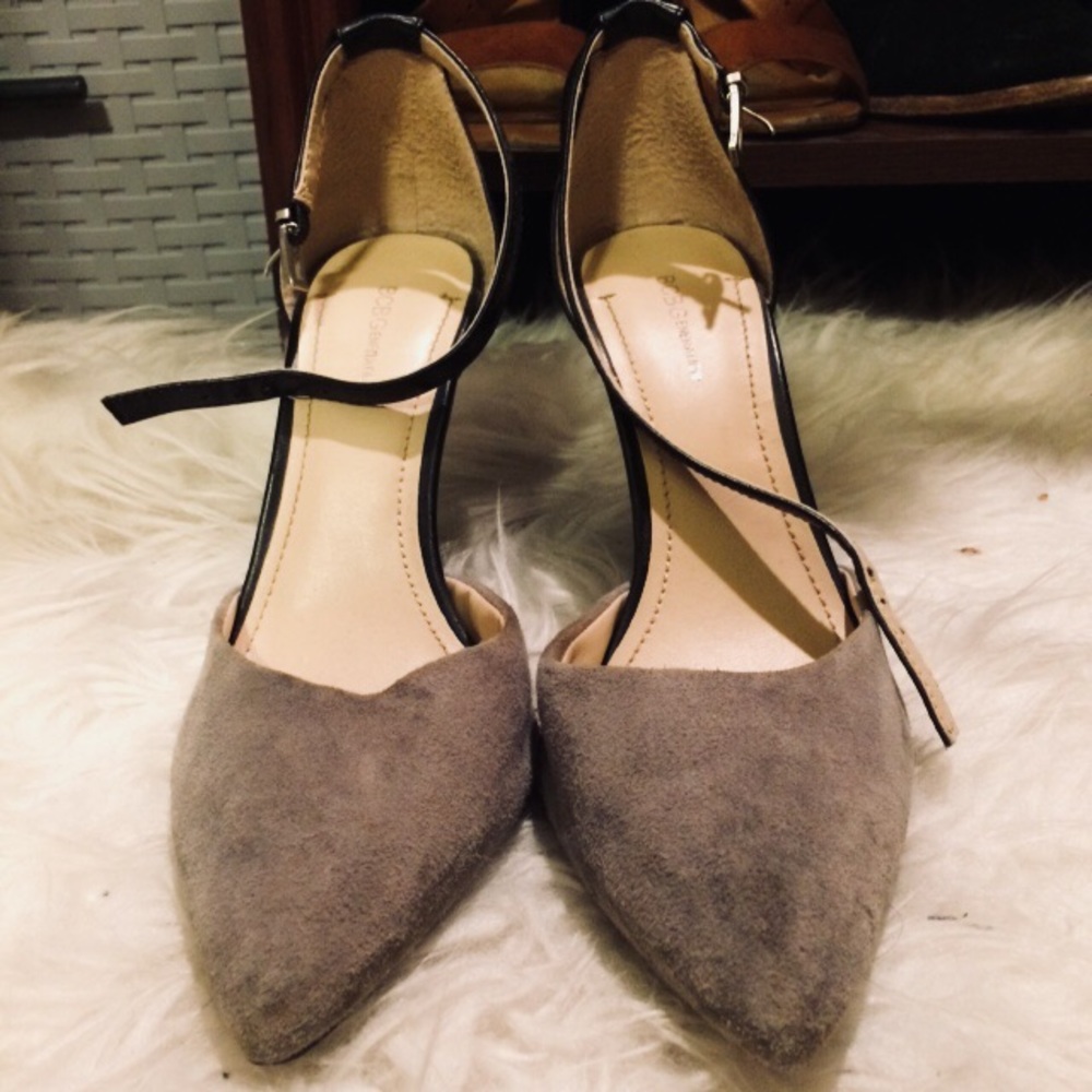 BCBG Black and grey heels