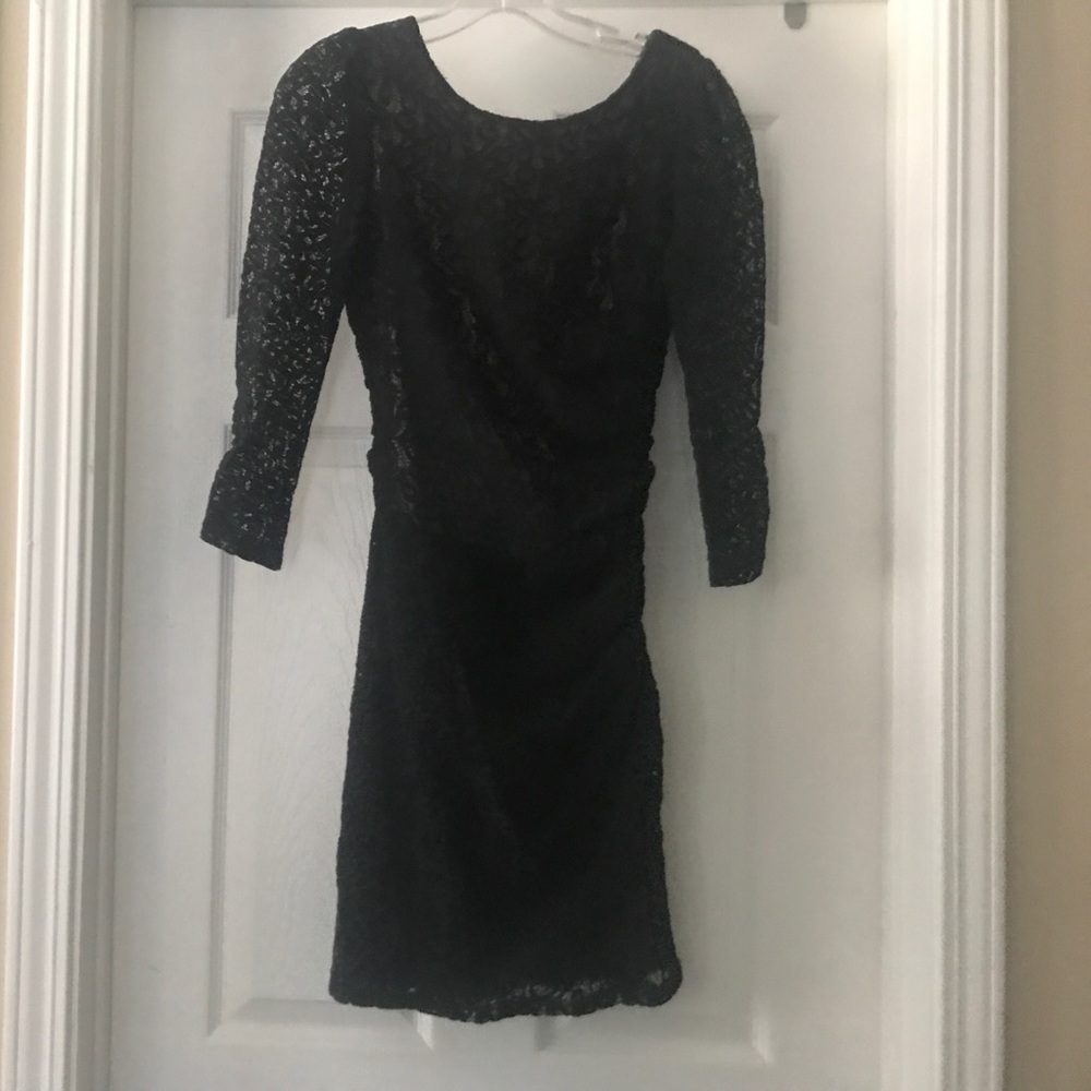 Gorgeous long-sleeve dress w/sexy open back