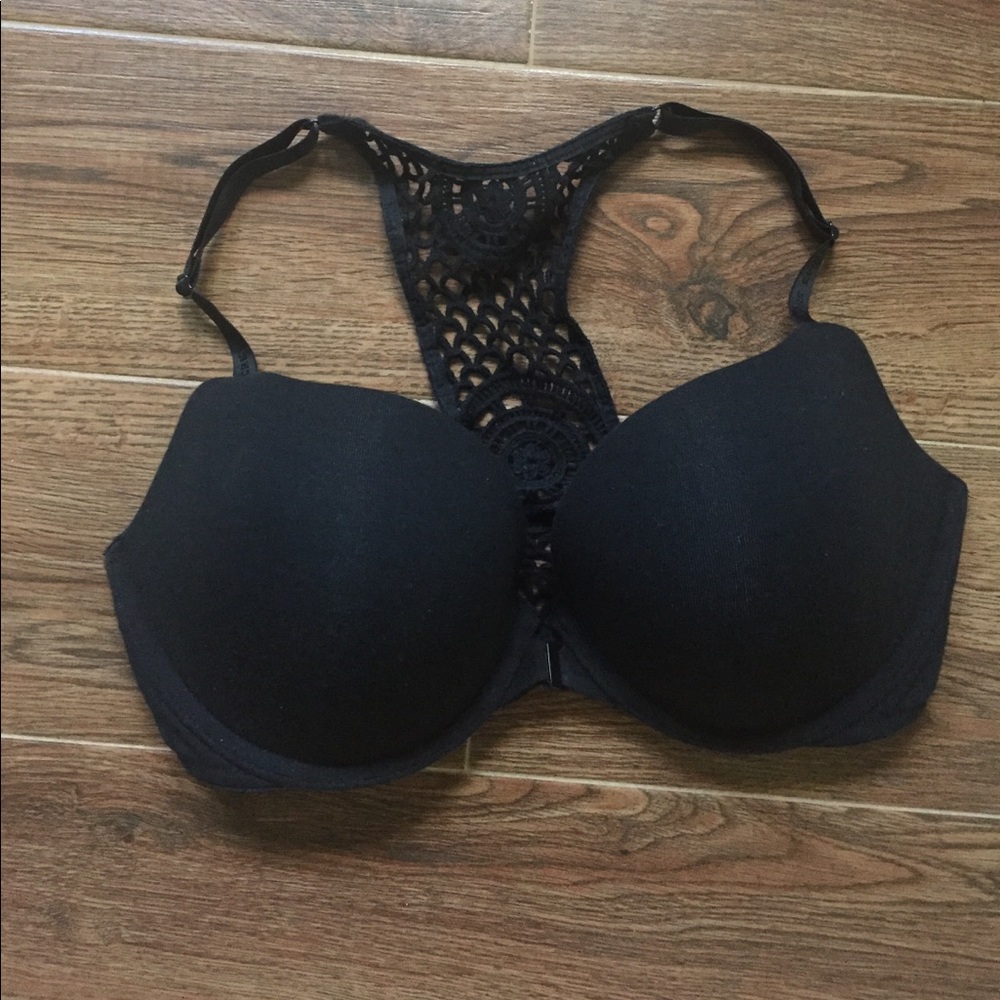 Victoria's secrets front latch bra!
