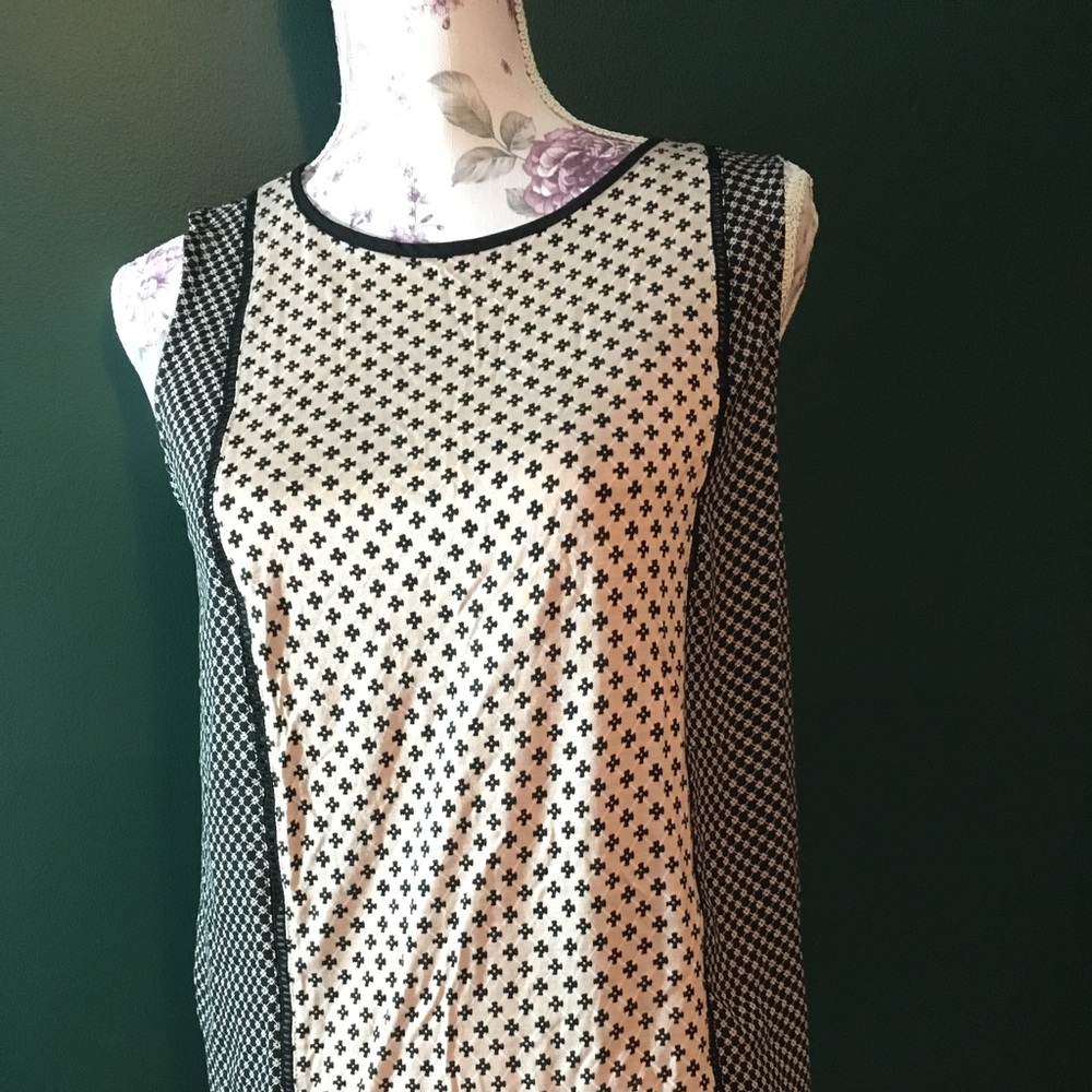 LOFT maturity sleeveless top