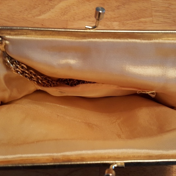 Vintage Floral Clutch - Picture 2 of 3