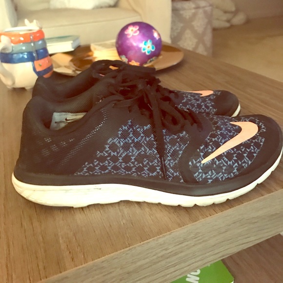 Nike Shoes - Price firm! Flash sale 🔥Nike running shoes