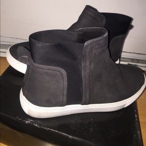 Kenneth Cole Reaction Women’s Jodi Sneakers