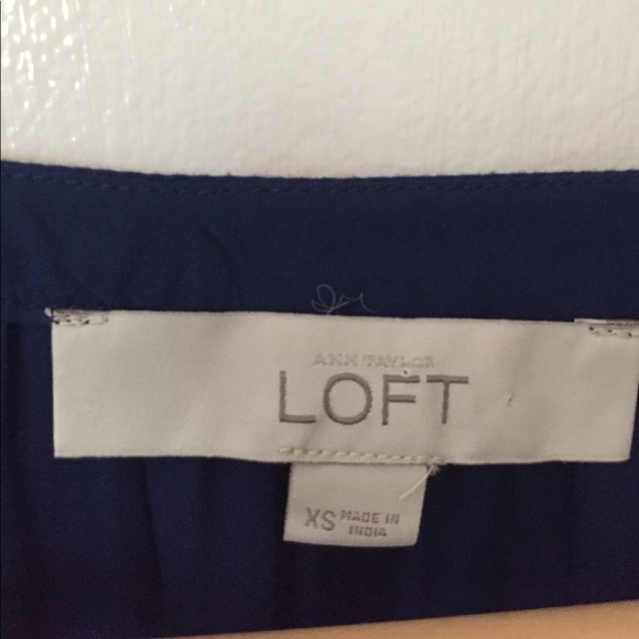 Ann Taylor Loft popover top - Picture 2 of 2