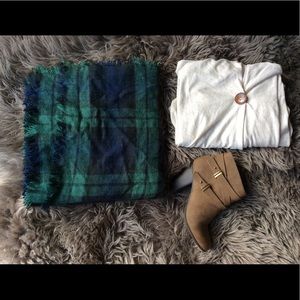 NWOT cream colored poncho with wooden button