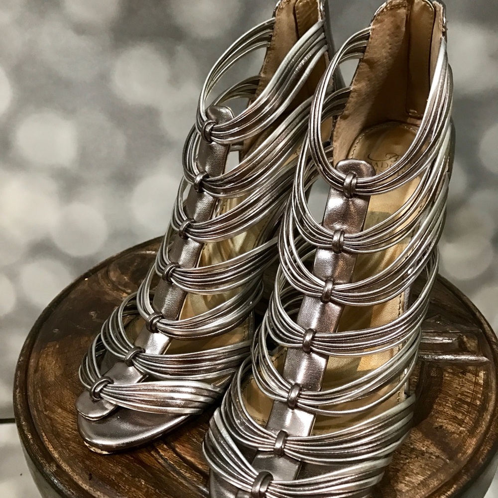 Badgley Mischka Belle strappy sandlesb