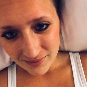 Meet your Posher, Caitlin