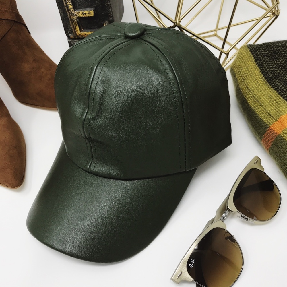 | OLIVE FAUX LEATHER BASEBALL CAP |