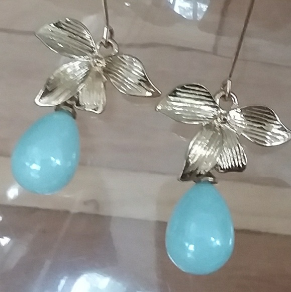 Gorgeous sky blue turquoise LOTUS PEACE flower gol - Picture 7 of 10