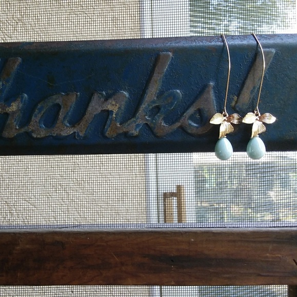 Gorgeous sky blue turquoise LOTUS PEACE flower gol - Picture 8 of 10