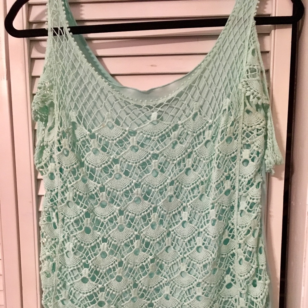 Mason + Mackenzie brand mint green lace top