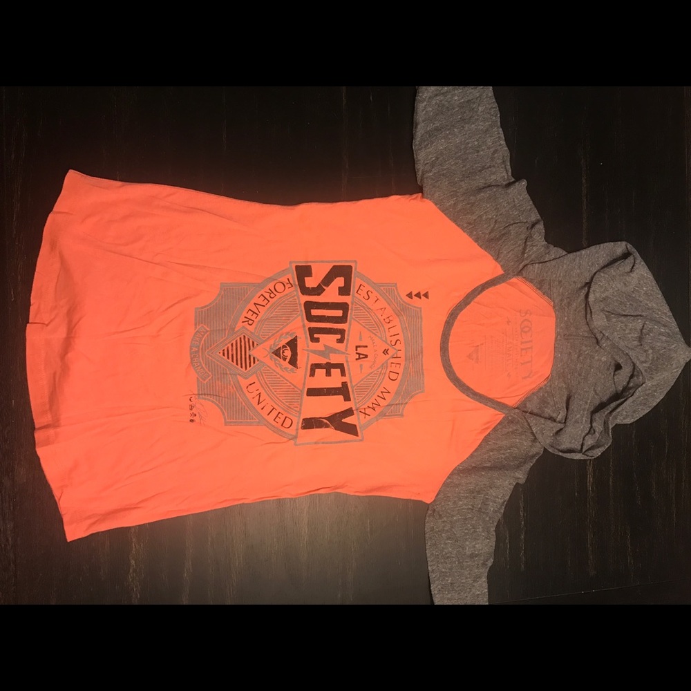 Hooded Society womens 3/4 length sleeve shirt