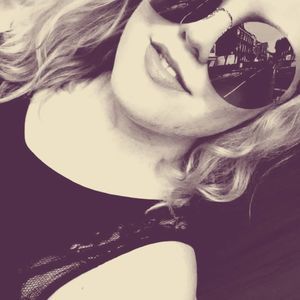 Meet your Posher, Renee