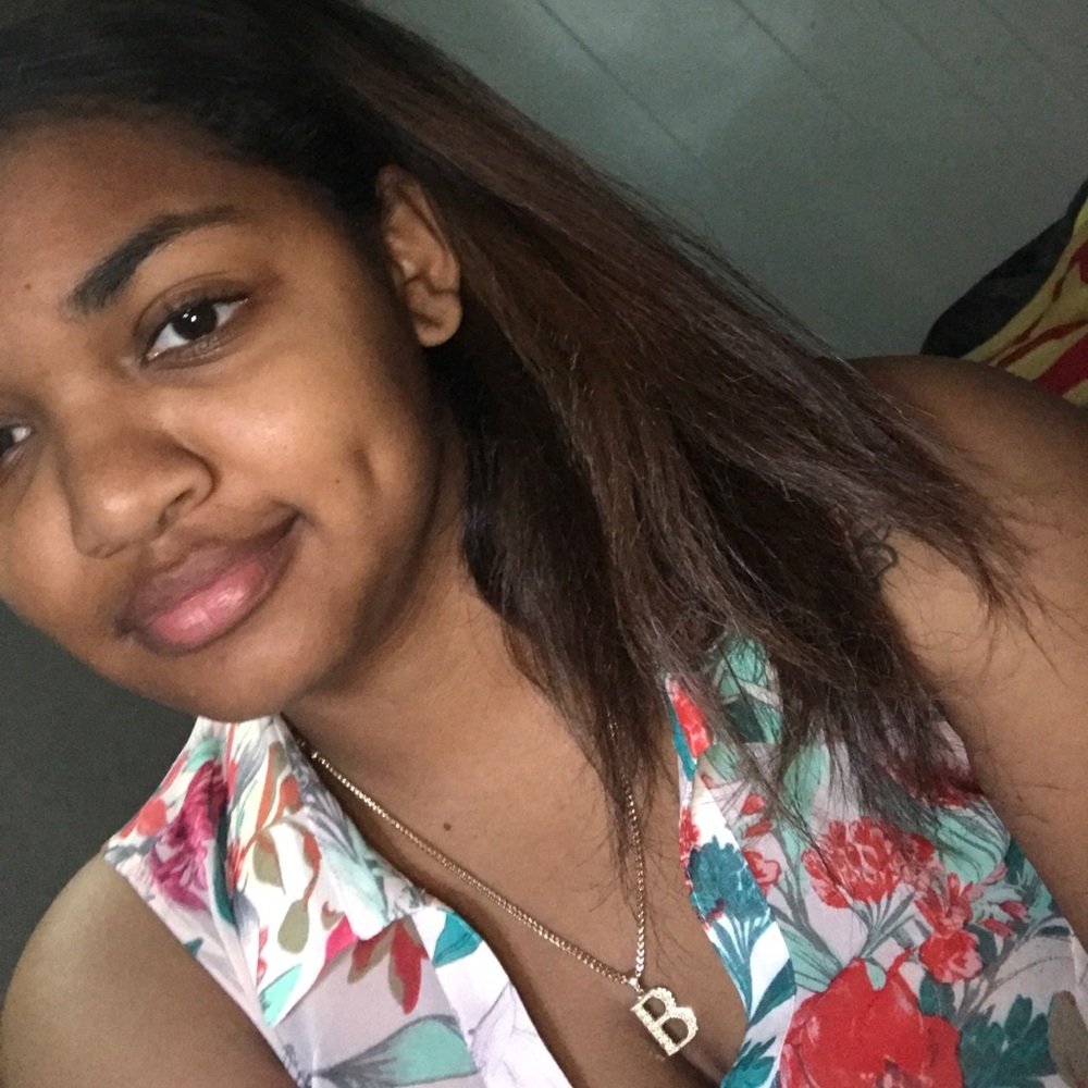 Meet your Posher, Briana