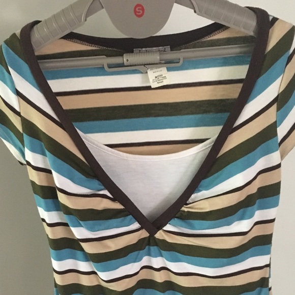 Body Central Striped V-Neck Short Sleeve Top - Picture 2 of 8