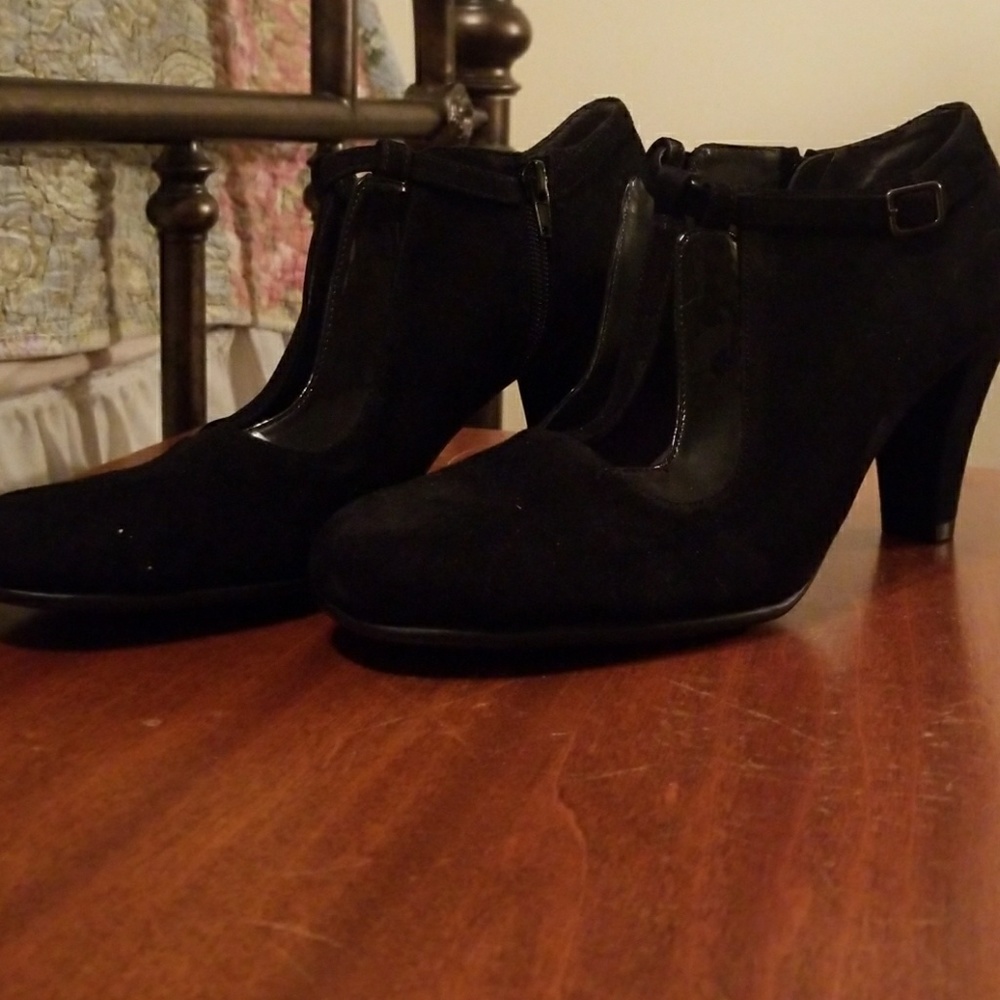 T-strap Suede Ankle Boots