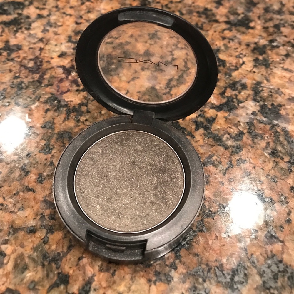 MAC Legendary Black Eyeshadow Large Pot