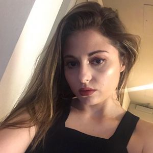 Meet your Posher, Hillary