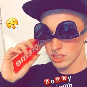 Meet your Posher, Robert