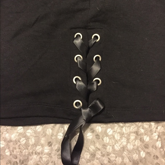 NWT Side tie skirt - Picture 3 of 4