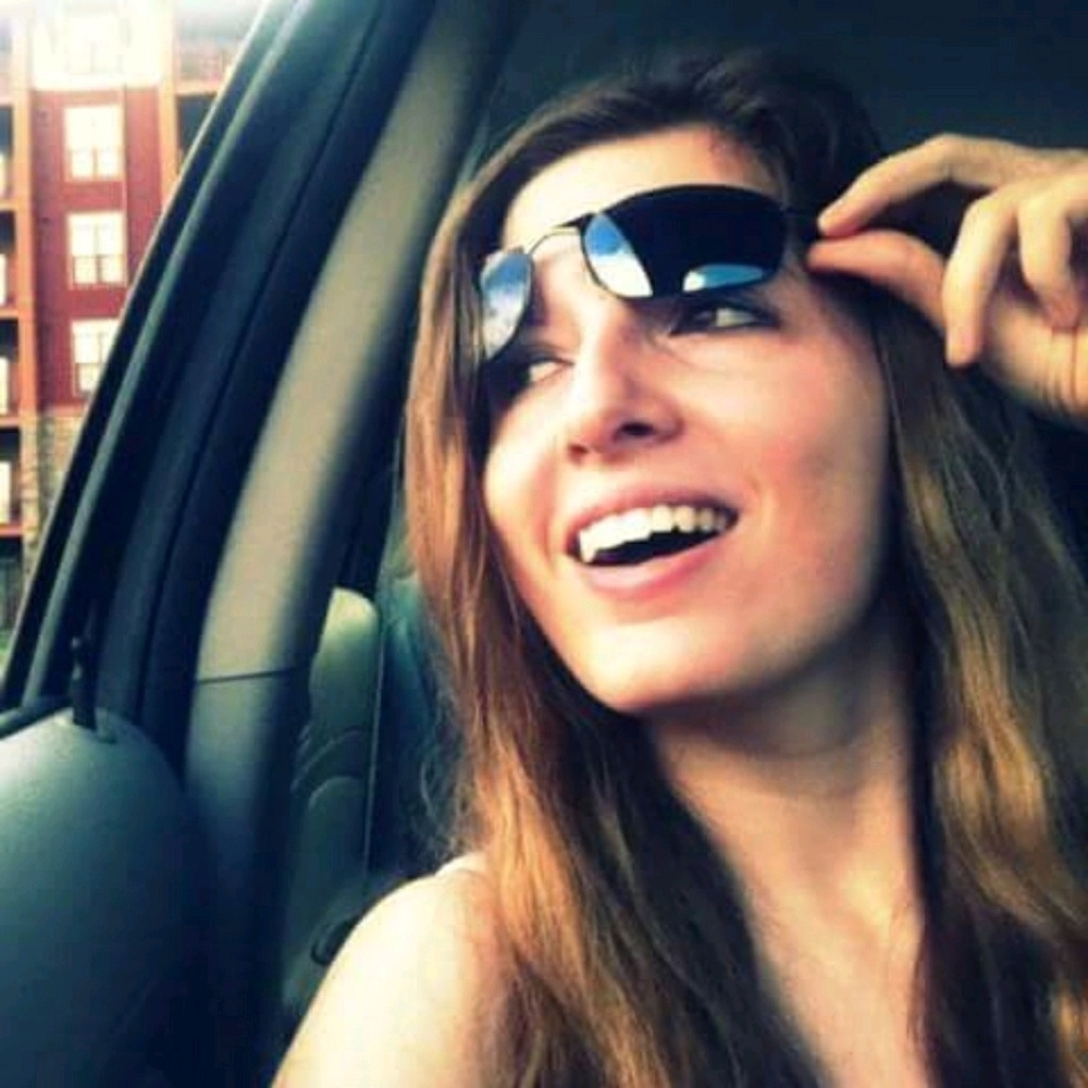 Meet your Posher, Kayla