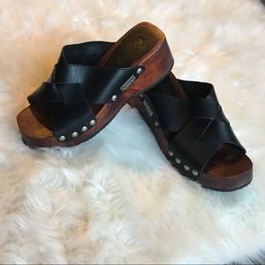 Candies black leather and wood clogs size 6