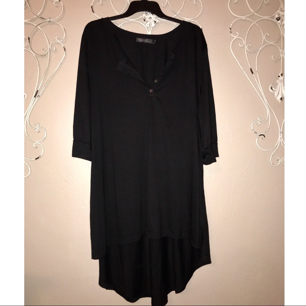 Black high-low, 3/4 sleeve tunic